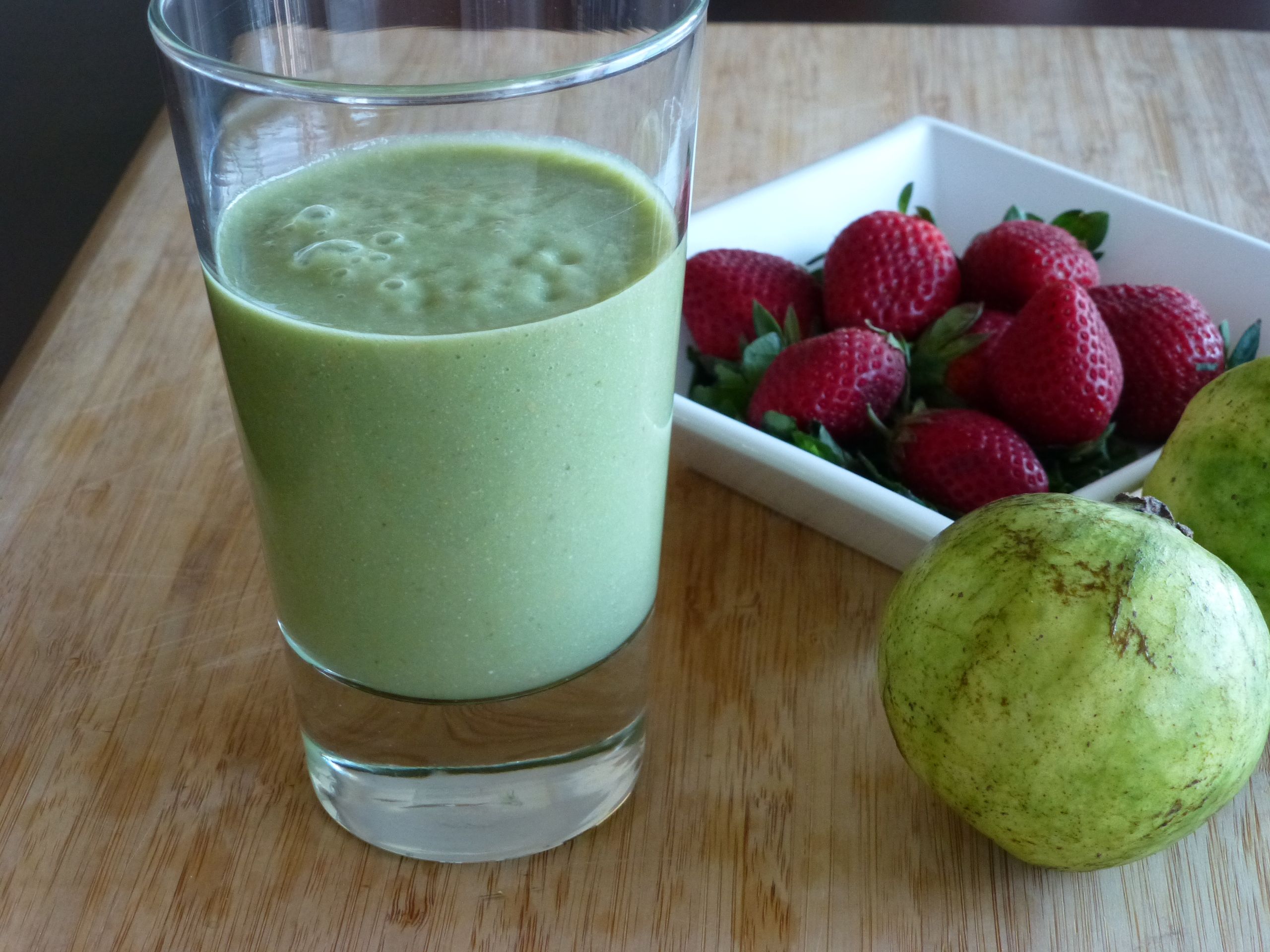 Strawberry & Guava Green Smoothie